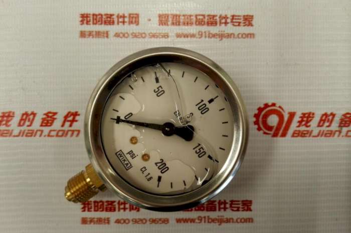 WIKA压力表 / 威卡 (WIKA) 压力表 充液型 不锈钢外壳 现货 0~60pa/0~200pa/0~4000pa/0~6000pa  威卡 (WIKA) 压力表 – 全球市场领导者，始于1946年  WIKA压力表（机械压力测量仪表）可满足表压、绝压和差压测量应用，并久经数百万次的实践检验。我们提供采用波登管、隔膜或膜盒技术的测量系统，能针对客户的不同应用提供最佳解决方案。压力表量程从0…0.05 kPa到0…700 MPa，显示精度可达0.1%。此外，我们还提供铜合金、不锈钢和特殊材料压力元件，可满足工业和过程仪表的各种要求。我们的压力表型号一般为232.36/232.30/232.50/233.36等。但是，威卡（WIKA）的型号一般在表壳上不显示。我们的压力表符合EN-837-1标准【EN-837-1标准指的是欧洲标准（EN 837-1-1997 ）】。